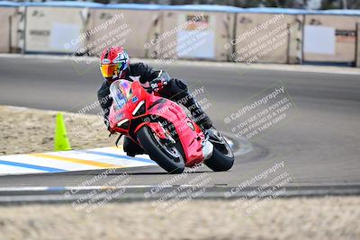 media/Apr-18-2025-TrackDaz (Fri) [[45f5874c44]]/B Group/Session 4 (Turn 6 - Outside)/